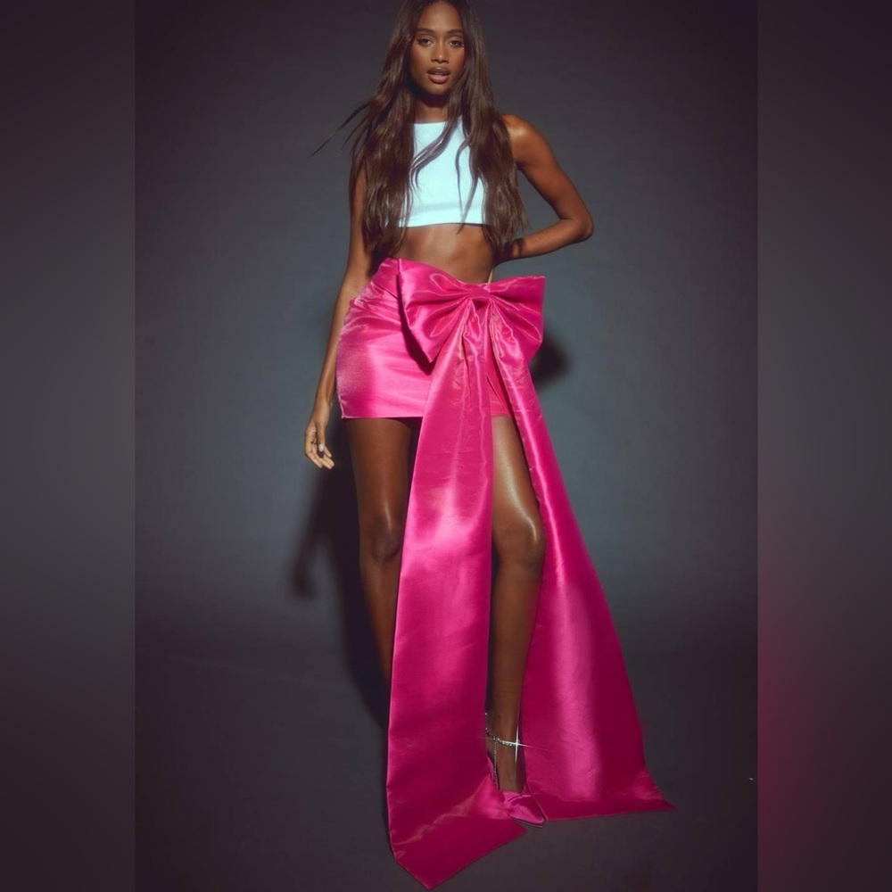 Elegant Pink Bow Skirt